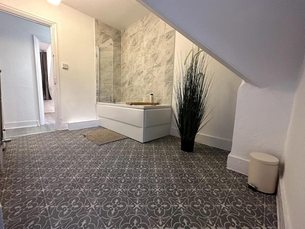 Wonderful 2 Bedroom On Tower Bridge London Luaran gambar